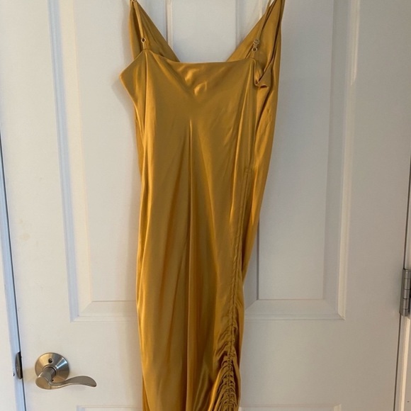 Wilfred Only Slip Cairo Gold Size Small - Picture 3 of 4